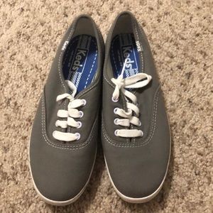 Keds New size 5.5 Grey